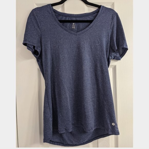 Layer 8 Tops - Layer 8 Quick Dry Workout Tee -- M